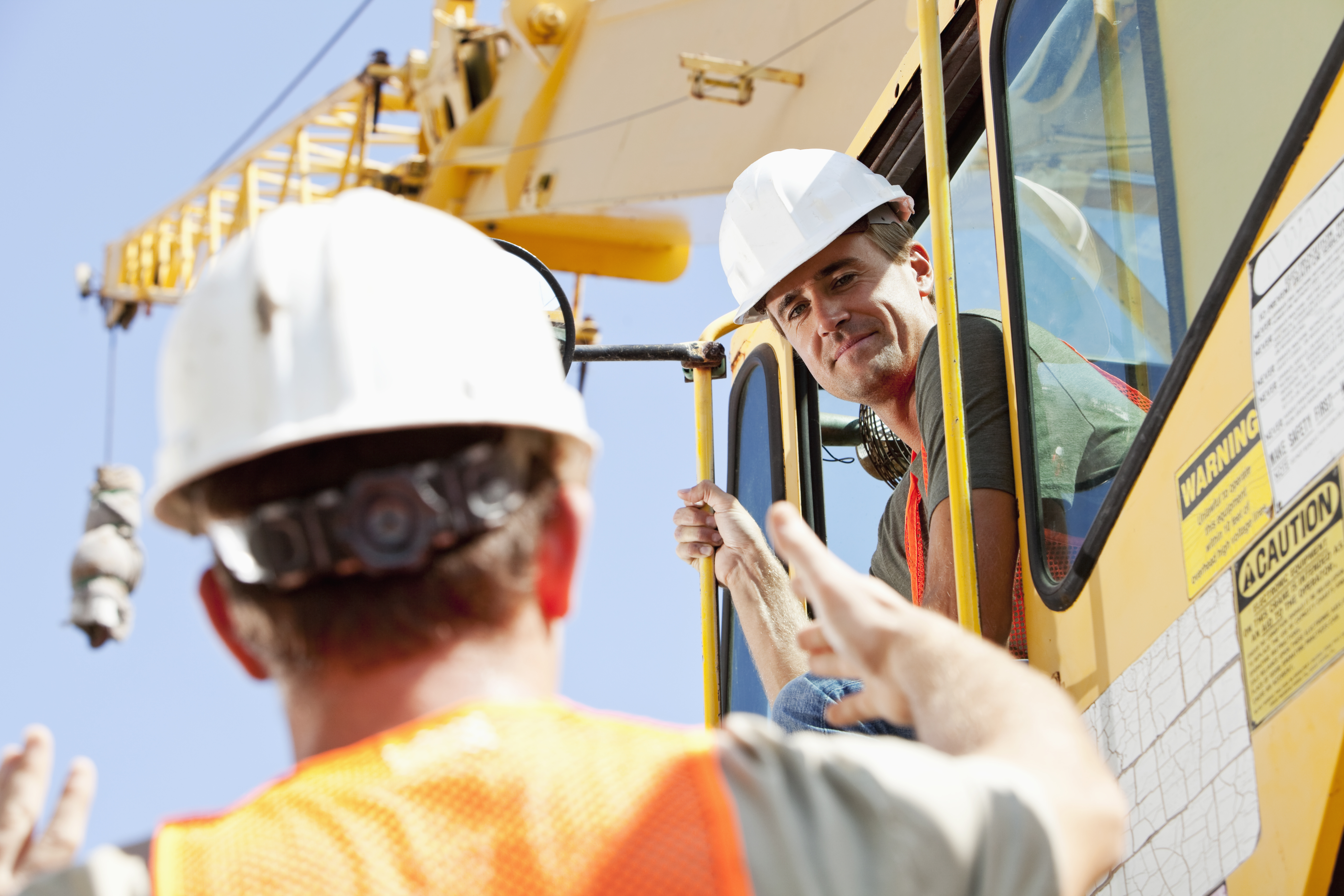 Opleidingen hijsen en heffen: waar wetgeving en branche-eisen samenkomen
